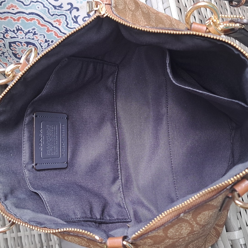 COACH KELSEY F28989 Signature Satchel, Shoulder, or Crossbody, Excellent Cond. - Picture 13 of 13
